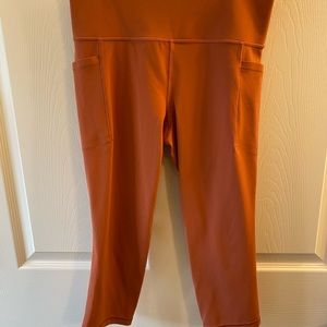 Athleta Salutation Stash Tight Medium